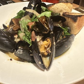 Taste - New American Near Me - Cleveland Heights, Ohio