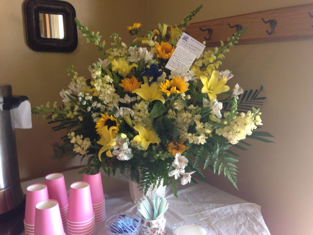 KAREN’S FLOWER HOUSE Updated August 2024 2247 Dora Ct, Simi Valley