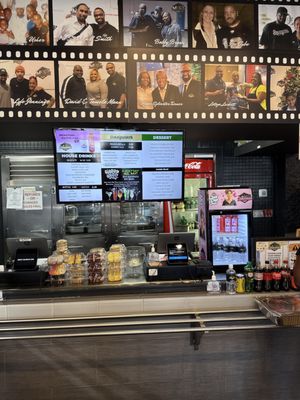 Mikki's Soul Food Cafe by null