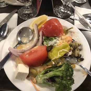 Saveurs Des Continents - Vegetables Salad and cheese - Buffets Near Me - Brossard, Quebec