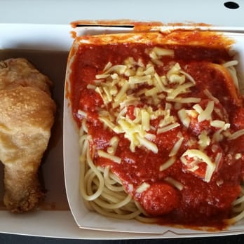 Jollibee - $4.99 jolly spaghetti and chicken joy combo - Fast Food Near Me - Anaheim, California