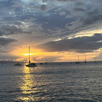 Mala Ocean Tavern - Sunset seaside - Seafood Near Me - Lahaina, Hawaii Mala Ocean Tavern - Sunset seaside - Seafood Near Me - Lahaina, Hawaii