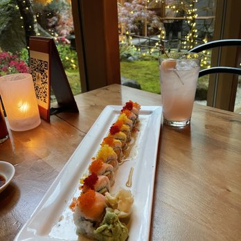 Momiji - Geisha roll. - Japanese Near Me - Seattle, Washington