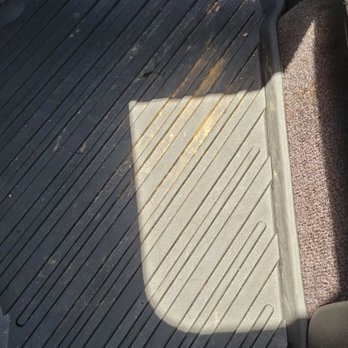 White Horse Auto Wash - Floor mats still dirty - Car Wash Near Me - Warrenton, Virginia