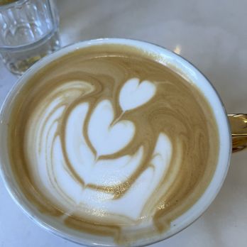 Augusto Lisboa - Coffee toffee latte - Cafes Near Me - Lisbon, 11
