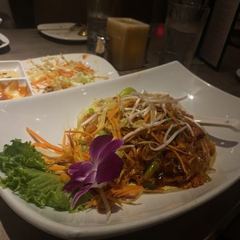 Bamboo Penny's - Pad Thai a la Penny - Thai Near Me - Leawood, Kansas