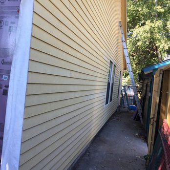 Ridgeline Roofing and Construction Services - Siding replacement in the heights area 5-1/4 smooth James Hardie with 4" face exposure - Roofing Near Me - Spring, Texas Ridgeline Roofing and Construction Services - Siding replacement in the heights area 5-1/4 smooth James Hardie with 4" face exposure - Roofing Near Me - Spring, Texas