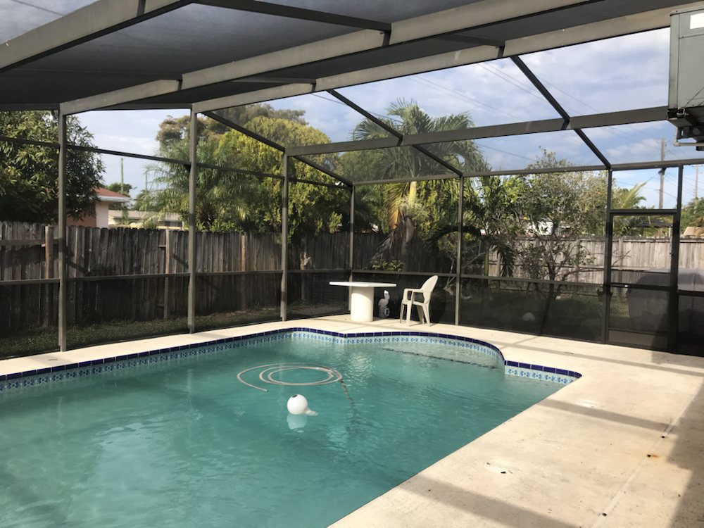 Slide of Screen in Miami