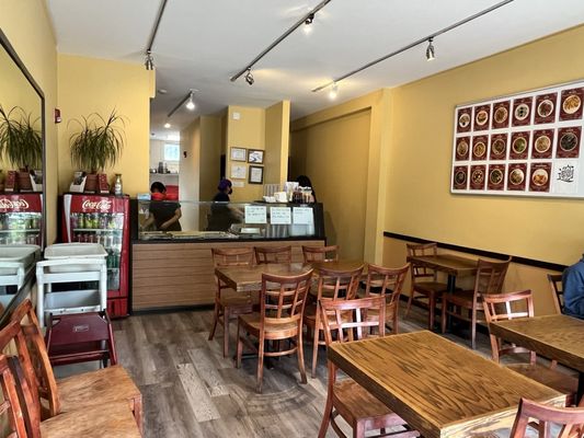 Lili's Restaurant by null