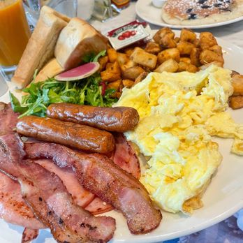 Evviva Breakfast & Lunch - Breakfast & Brunch Near Me - Toronto, Ontario