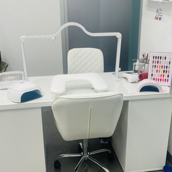 Sarah’s Studio - Beautiful manicure table - Eyelash Service Near Me - Medford, Massachusetts Sarah’s Studio - Beautiful manicure table - Eyelash Service Near Me - Medford, Massachusetts