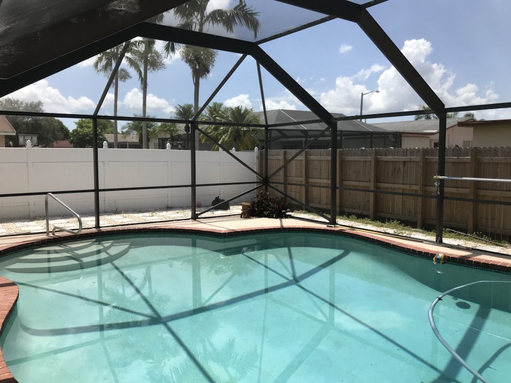 Slide of Screen in Miami