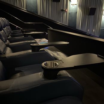 Roxy Stadium 14 - Seats reclining - Cinema Near Me - Santa Rosa, California