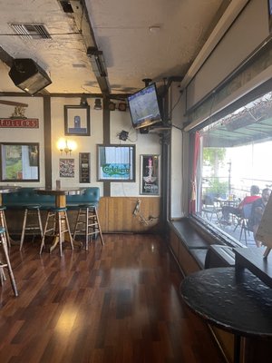 The Fox and Hounds by null