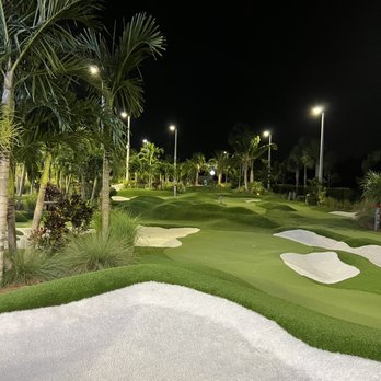 PopStroke - Popstroke at night - Mini Golf Near Me - Fort Myers, Florida PopStroke - Popstroke at night - Mini Golf Near Me - Fort Myers, Florida