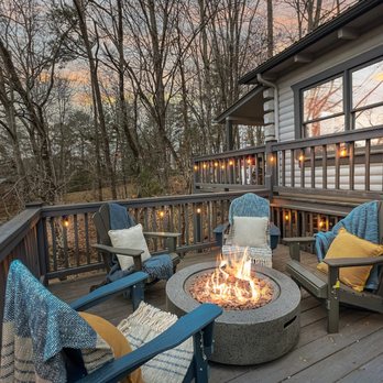 Highline Hosting - Cozy Blue Ridge cabin -- kitchen, mountain views, room for the dog. - Property Management Near Me