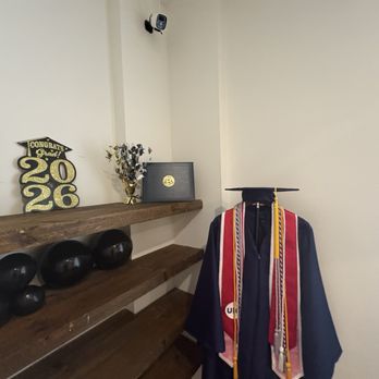 ME U Events Venue - Cap n gown display - Venues & Event Spaces Near Me - Chicago, Illinois ME U Events Venue - Cap n gown display - Venues & Event Spaces Near Me - Chicago, Illinois