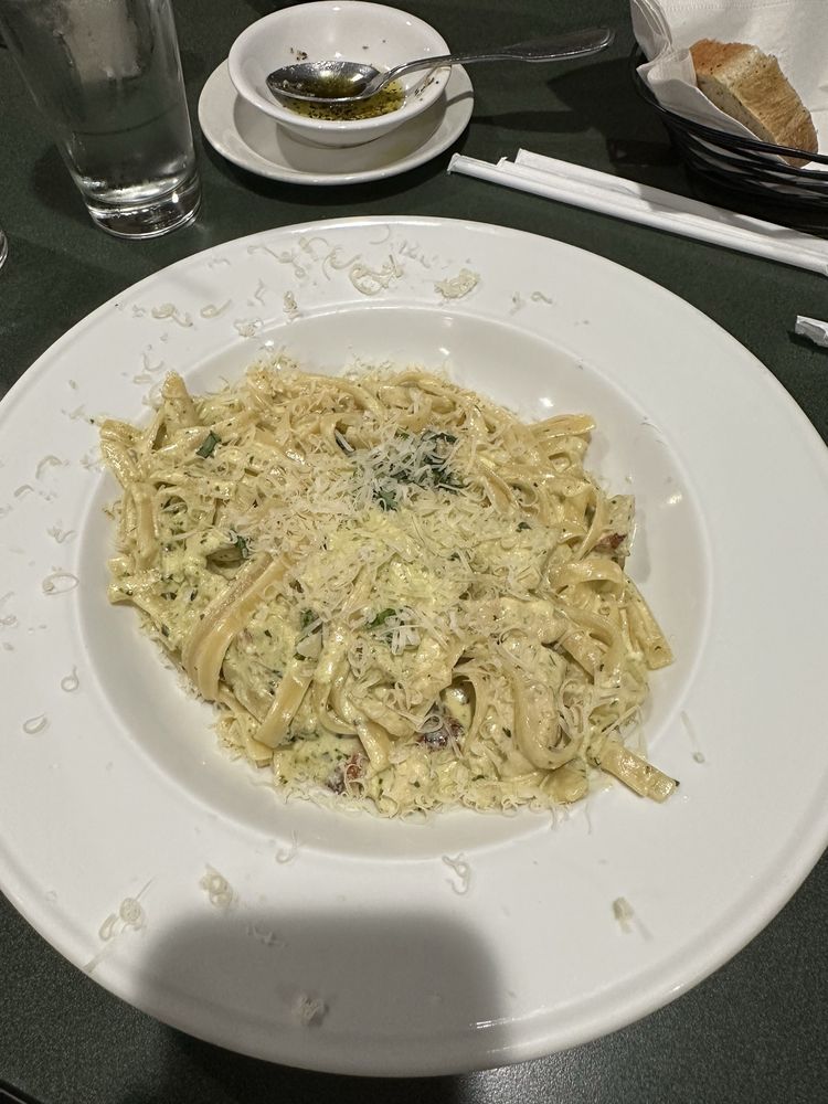 Francesco's Bistro Logo