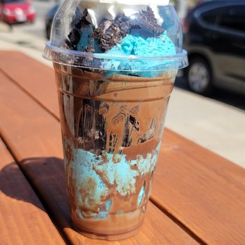 Cravings Ice Cream - Ice Cream & Frozen Yogurt Near Me - Bellflower, California