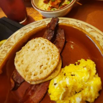 Another Broken Egg Cafe - Cafes Near Me - Atlanta, Georgia