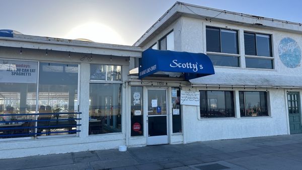 Scotty's on the Strand by null