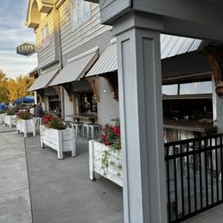 Leo's Italian Social - Street side view