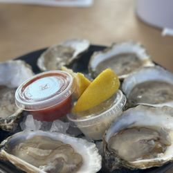 Half dozen oysters