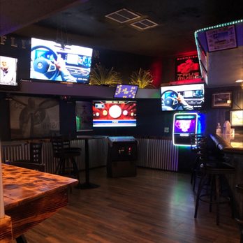 Flite Room - TV - Dive Bars Near Me - Lakewood, California Flite Room - TV - Dive Bars Near Me - Lakewood, California