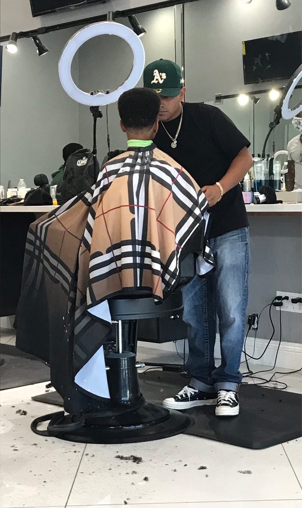 LAKEWOOD BARBERS Updated September 2024 23 Photos 5239 Paramount