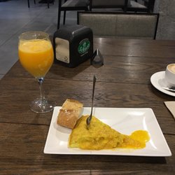 Gaminiz - Potato omelet with fresh squeezed Orange Juice