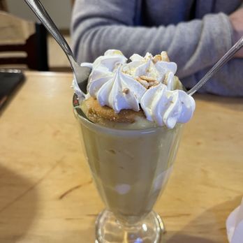 Sassy's Red House - Banana pudding - Barbeque Near Me - Fayetteville, Arkansas