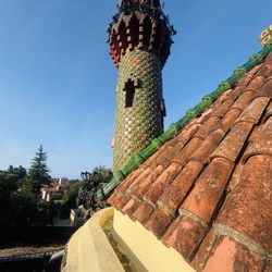 El Capricho de Gaudi - The tower