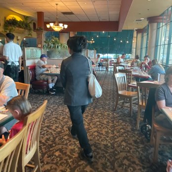Chi Chi's Pizza - Pizza Near Me - Northridge, California