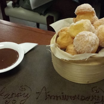 MW Restaurant - French donuts(beignets?) With chocolate fondue - New American Near Me - Honolulu, Hawaii
