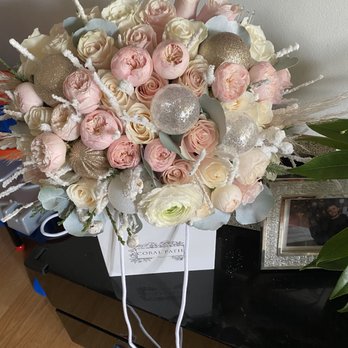 Coral Path Designs - Florists Near Me - Burbank, California Coral Path Designs - Florists Near Me - Burbank, California