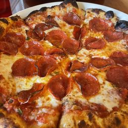 Custom made pepperoni pizza with honey! Custom made pepperoni pizza with honey!