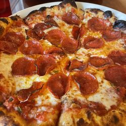 Penzo Pizza - Custom made pepperoni pizza with honey!
