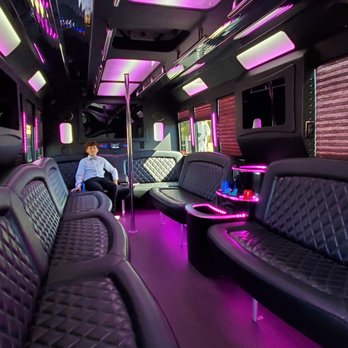 Black Onyx Limo - clean and prestine.. - Party Bus Rentals Near Me - El Cajon, California