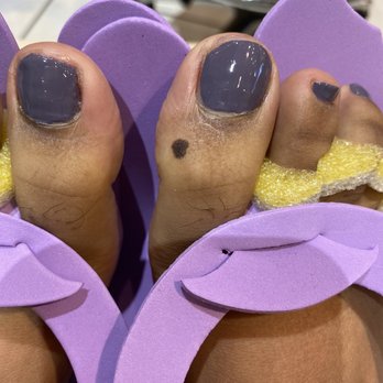 Lee Nails & Spa - Nail Salons Near Me - Munster, Indiana