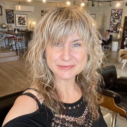 Cristal D Hairdresser - Cristal D