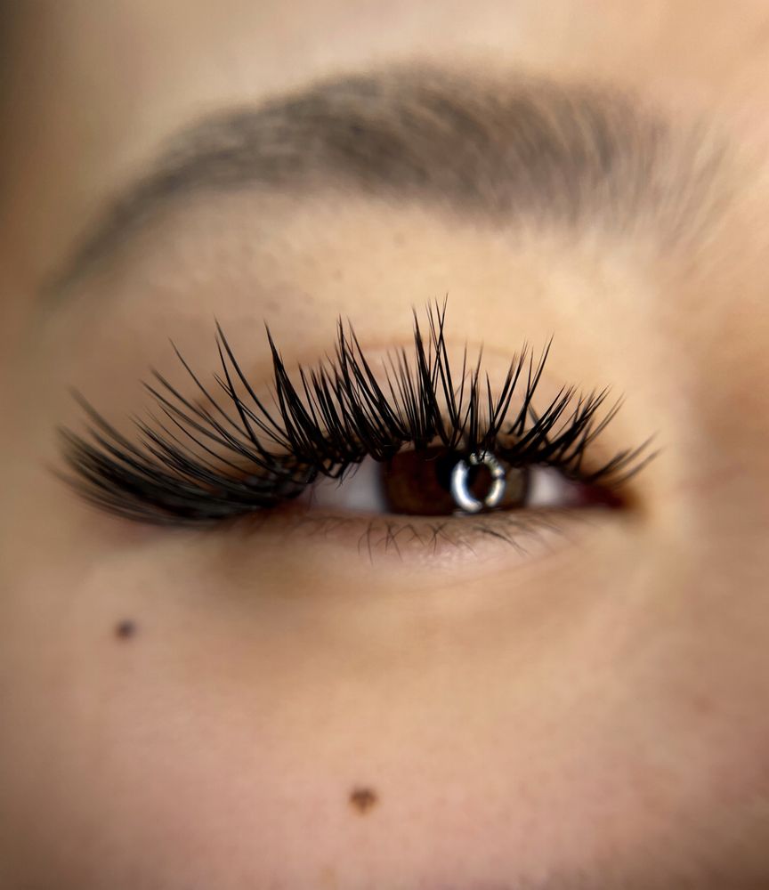 J. Marie Lash & Beauty Logo