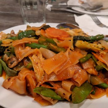 Thai Delight - Drunken noodles with veggies - Thai Near Me - Phoenix, Arizona Thai Delight - Drunken noodles with veggies - Thai Near Me - Phoenix, Arizona