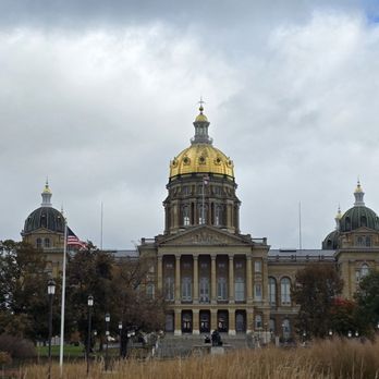 Iowa State Capitol - Landmarks & Historical Buildings Near Me - Des Moines, Iowa Iowa State Capitol - Landmarks & Historical Buildings Near Me - Des Moines, Iowa