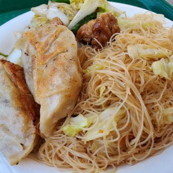 Water Drop Vegetarian House - Noodles and two vegetarian entree choices - Vegetarian Near Me - Honolulu, Hawaii