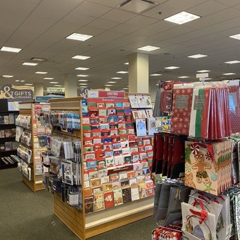 Town Center Corte Madera - Stocked and ready - Shopping Centers Near Me - Corte Madera, California Town Center Corte Madera - Stocked and ready - Shopping Centers Near Me - Corte Madera, California