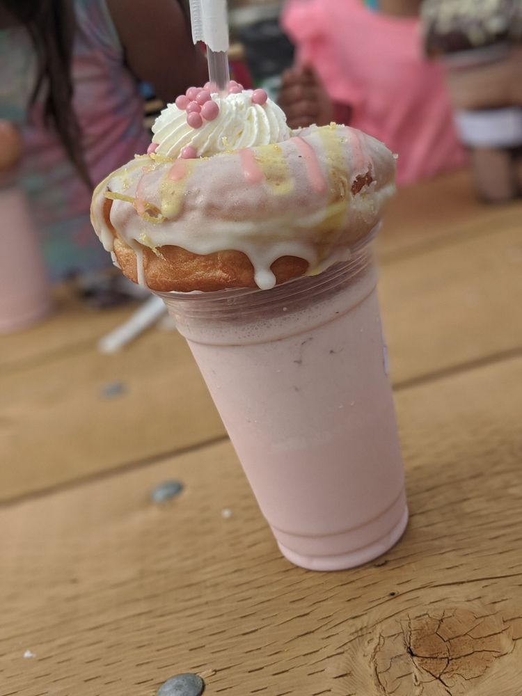 LADY GLAZE DONUTS 13 Photos & 11 Reviews 701 Belmont Avenue W