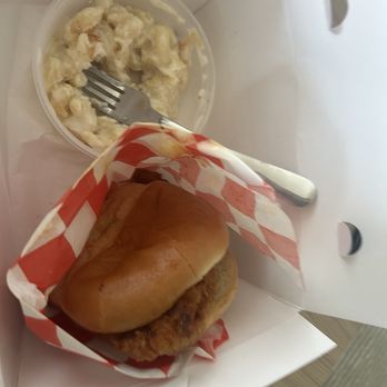 Scoville Hot Chicken - Chicken Sandwich With A Side - Burgers Near Me - Atlanta, Georgia
