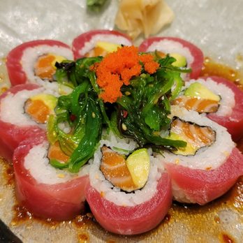 Toma Sushi Restaurant and Bar - Cherry Blossom, $16.95 - 3 Stars - Japanese Near Me - Kenmore, Washington