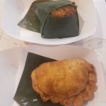 Kopitiam - Curry puff and pulut inti - Malaysian Near Me - New York, New York