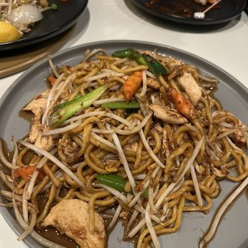 Linjee Thai - Lo Mein Noodles - Thai Near Me - Alexandria, Virginia Linjee Thai - Lo Mein Noodles - Thai Near Me - Alexandria, Virginia